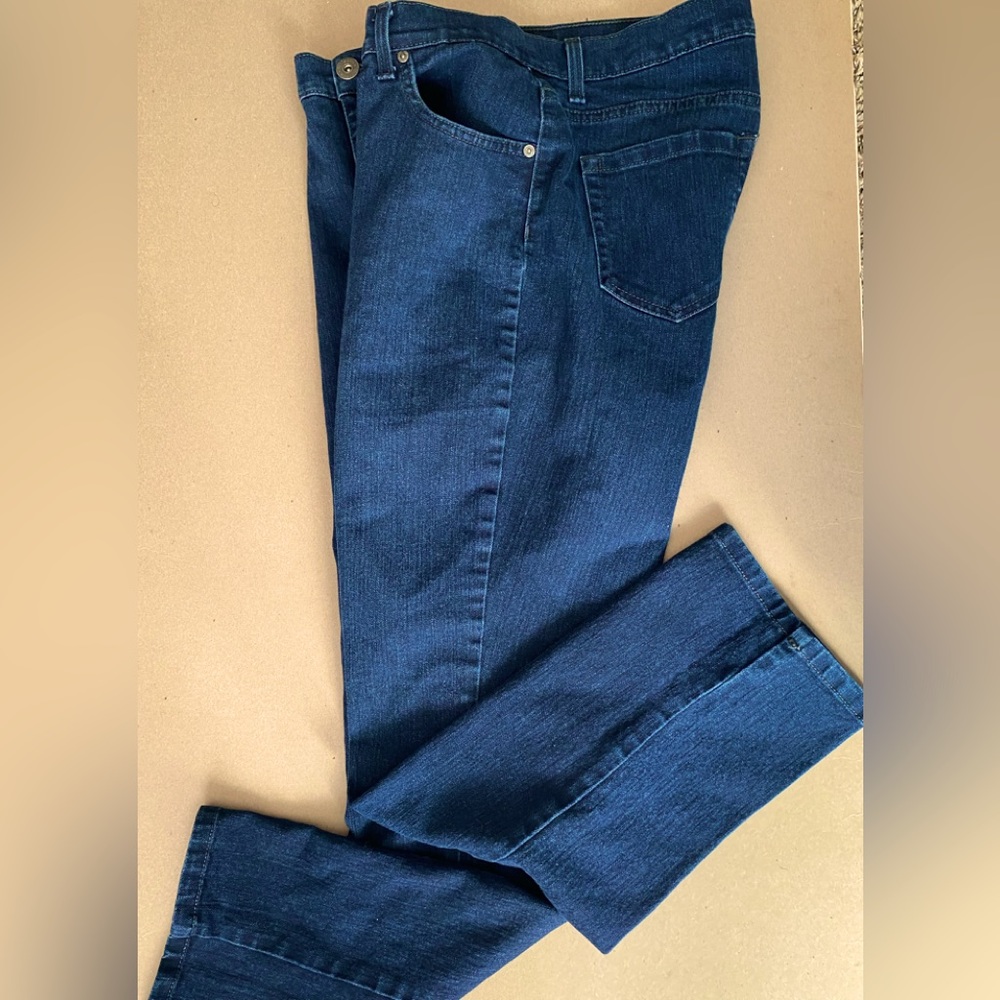 Petite Women’s Straight Leg Denim